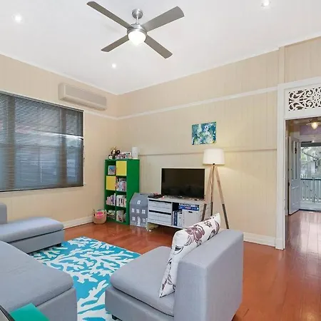 Beautiful House With City Views Brisbane Exterior photo